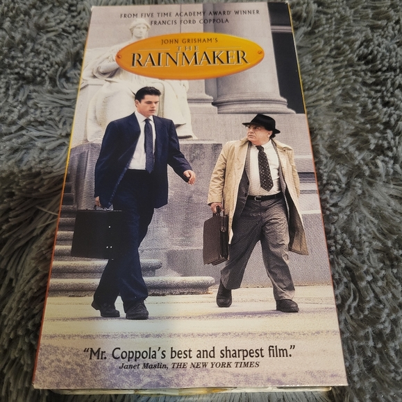 John Grisham's The Rainmaker VHS Movie (1997) - Picture 2 of 7